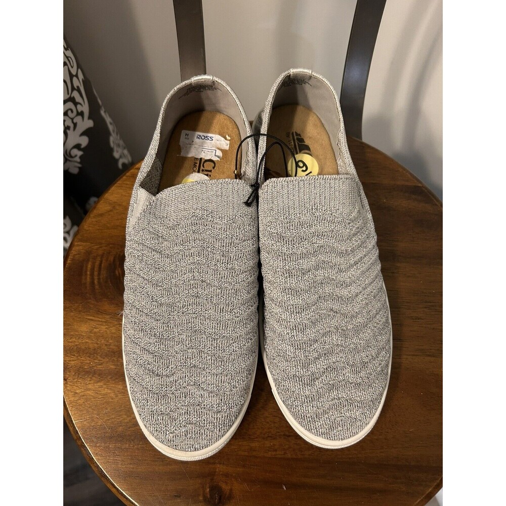 New White Mountain Metallic Silver Stretchy Size 9 Slip On Shoes Loafers